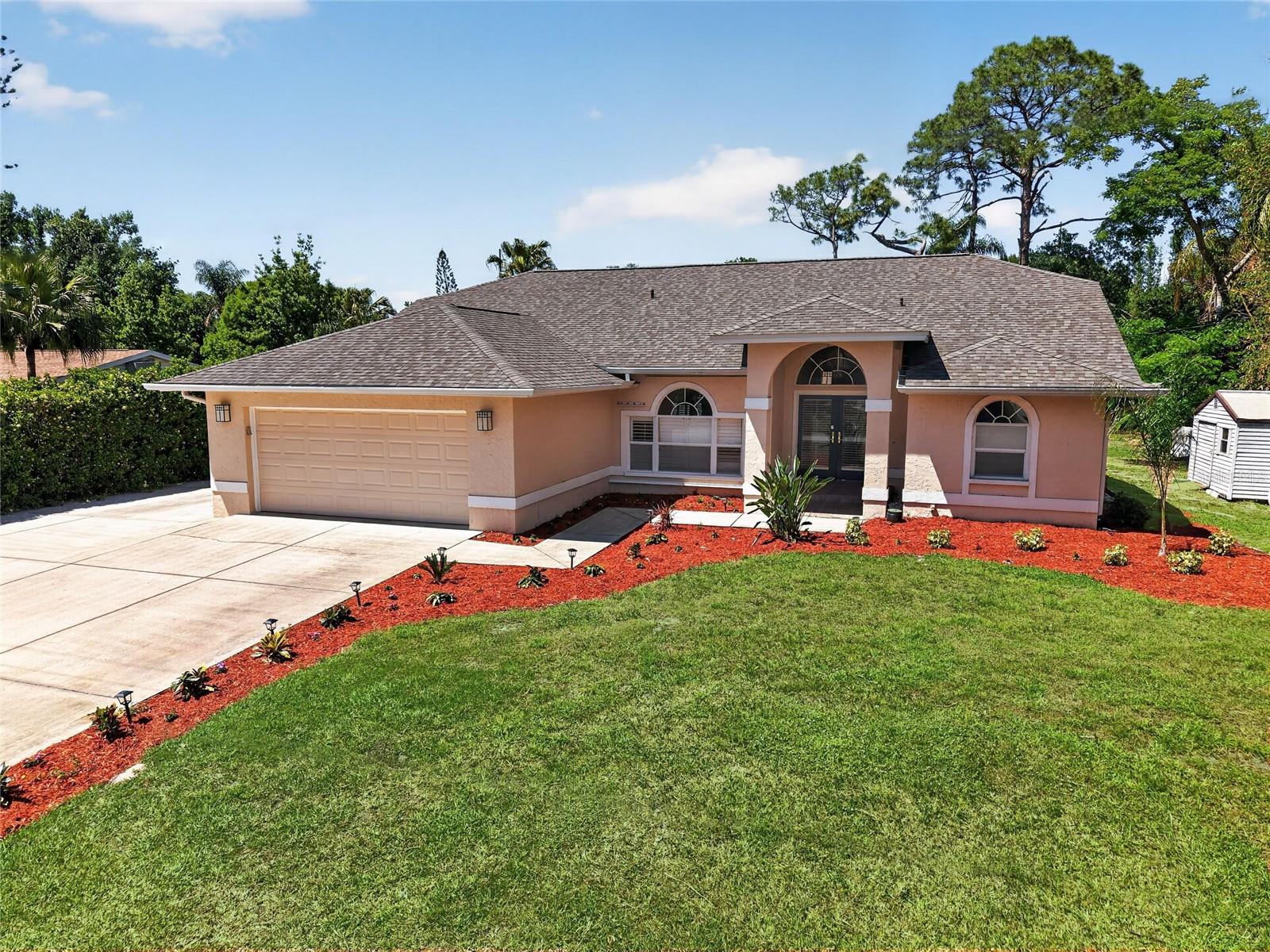 Single Family Residence in SARASOTA, FL - Daniel Dourado