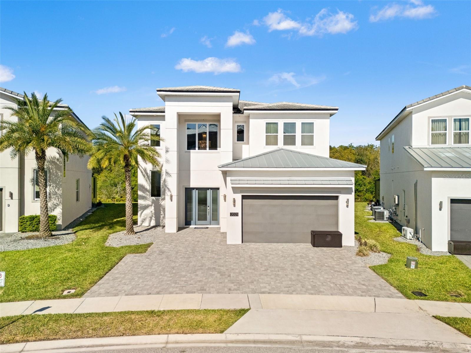 Single Family Residence in DAVENPORT, FL - Daniel Dourado