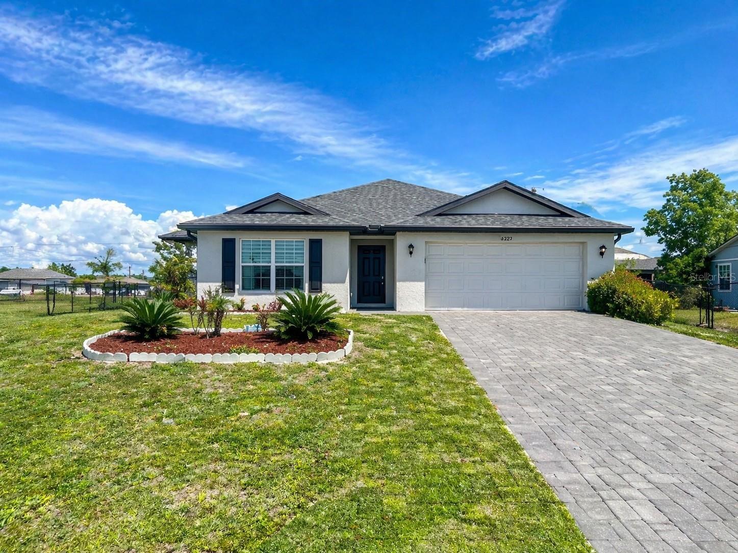 Single Family Residence em CAPE CORAL, FL - Daniel Dourado