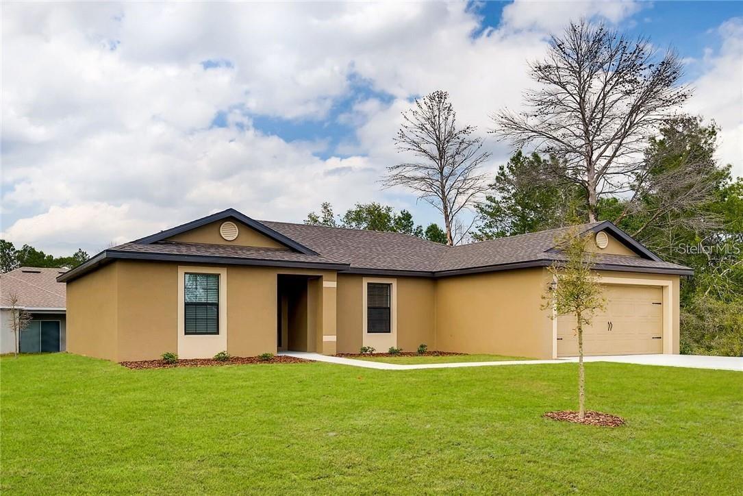 Single Family Residence in MASCOTTE, FL - Daniel Dourado