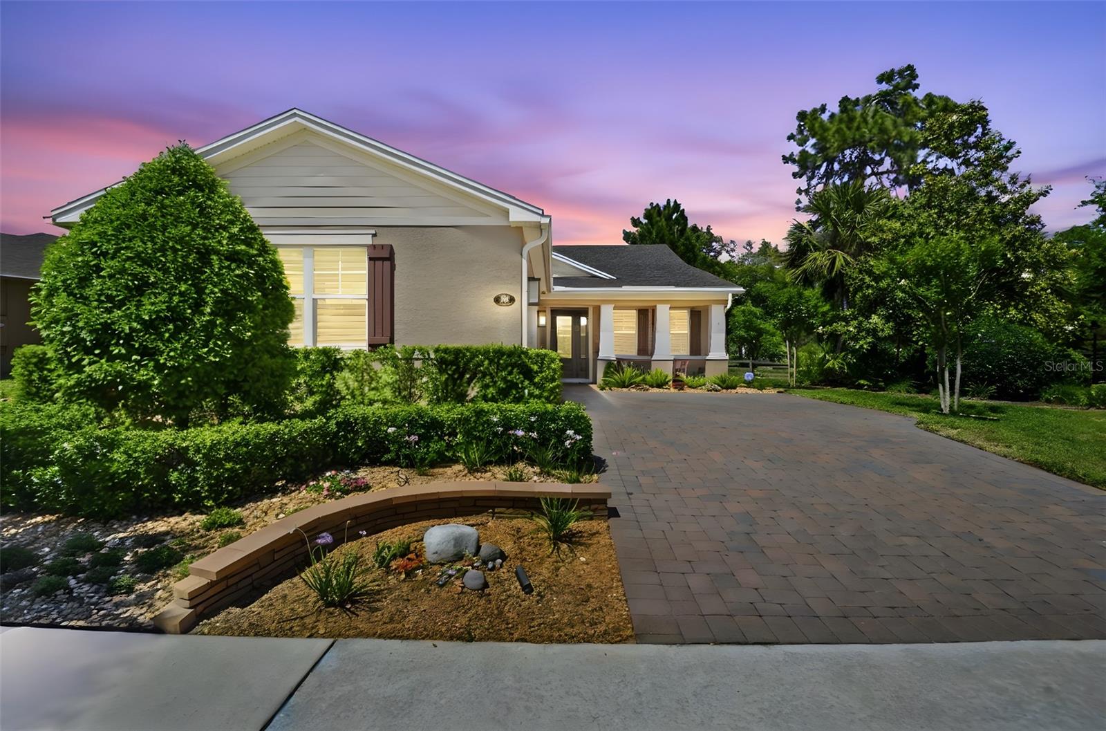 Single Family Residence in DELAND, FL - Daniel Dourado
