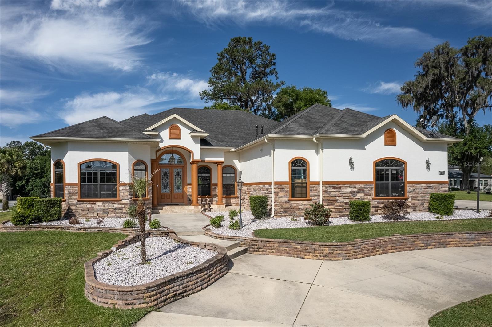 Single Family Residence in OCALA, FL - Daniel Dourado