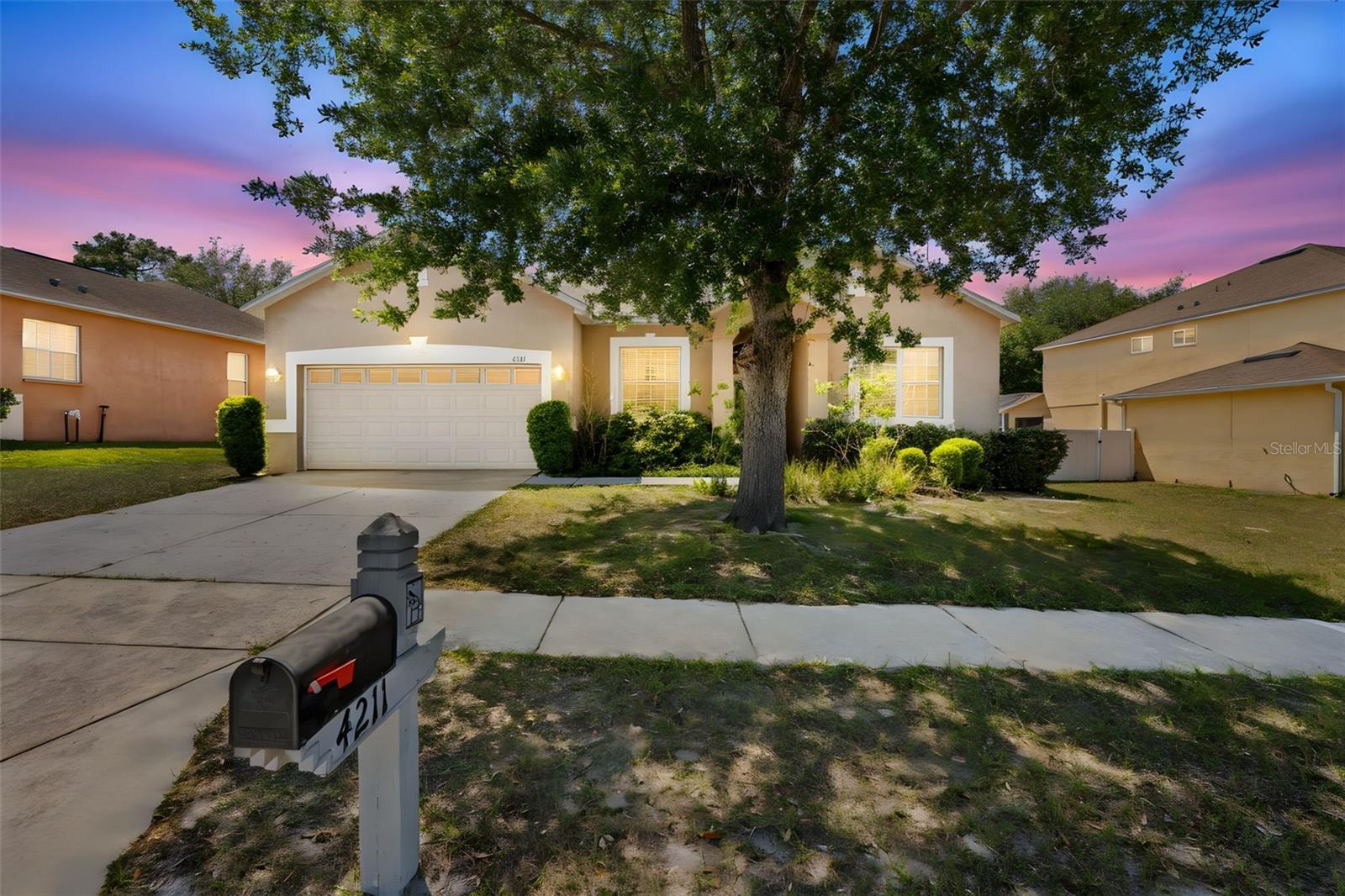 Single Family Residence em SPRING HILL, FL - Daniel Dourado