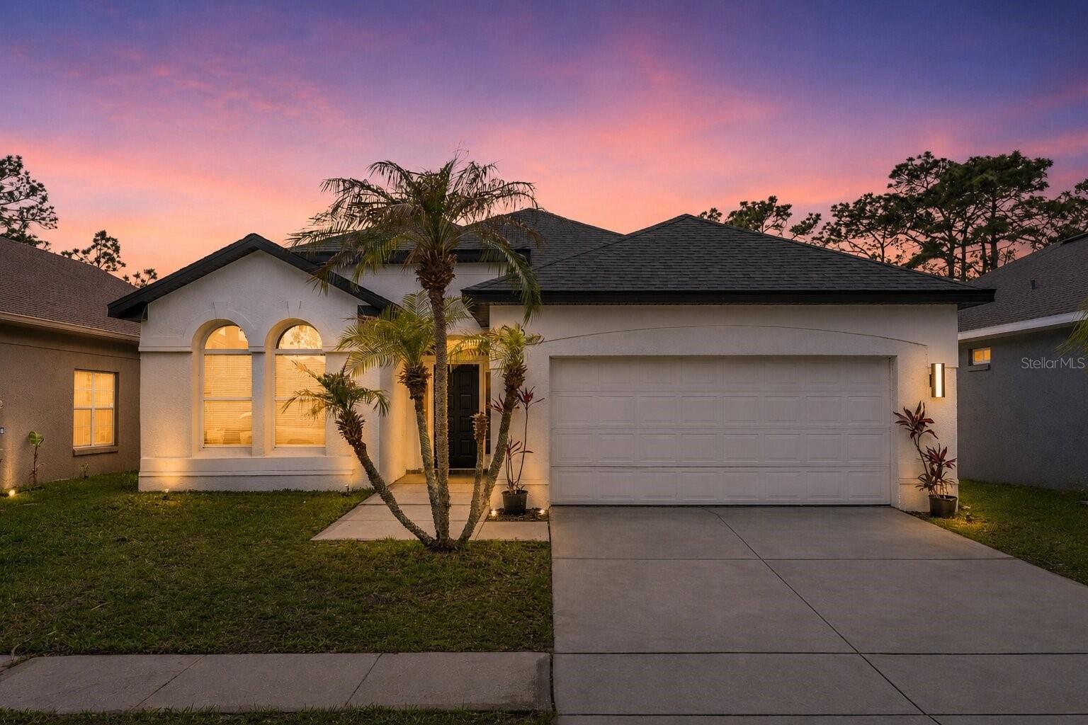 Single Family Residence in ORLANDO, FL - Daniel Dourado