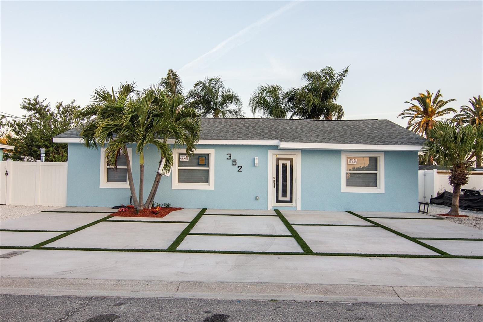 Single Family Residence em MADEIRA BEACH, FL - Daniel Dourado