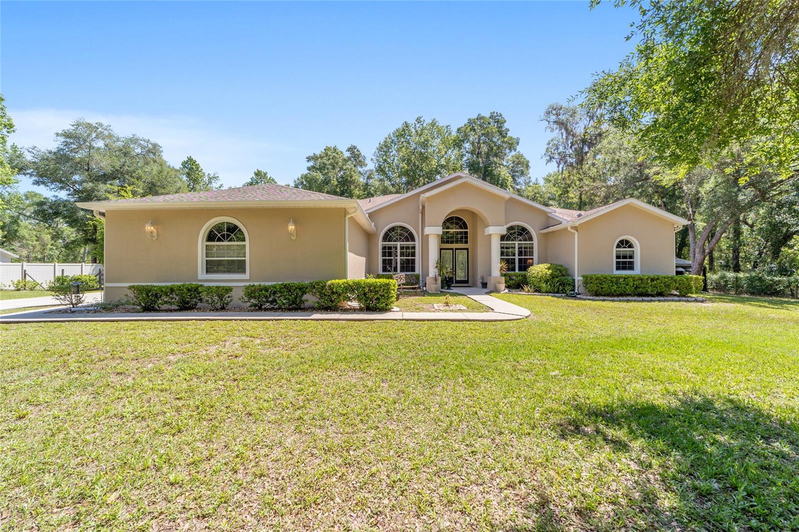 Single Family Residence in INVERNESS, FL - Daniel Dourado