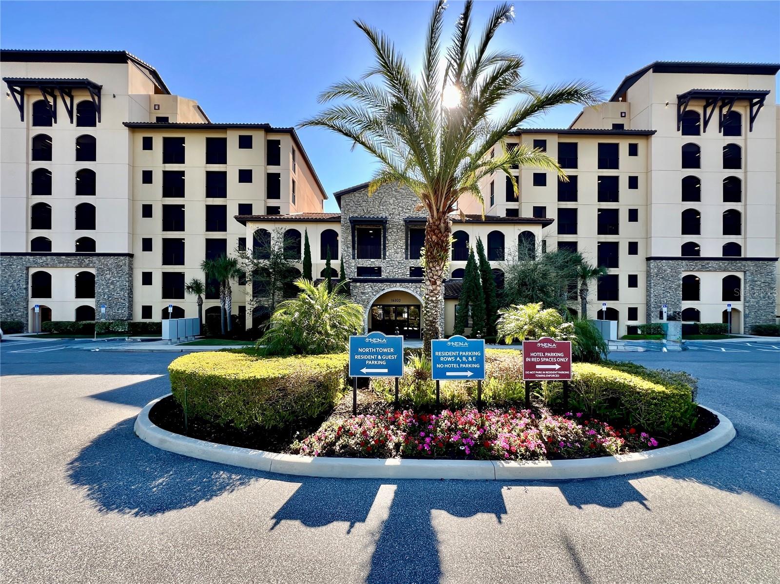 Condominium in MONTVERDE, FL - Daniel Dourado