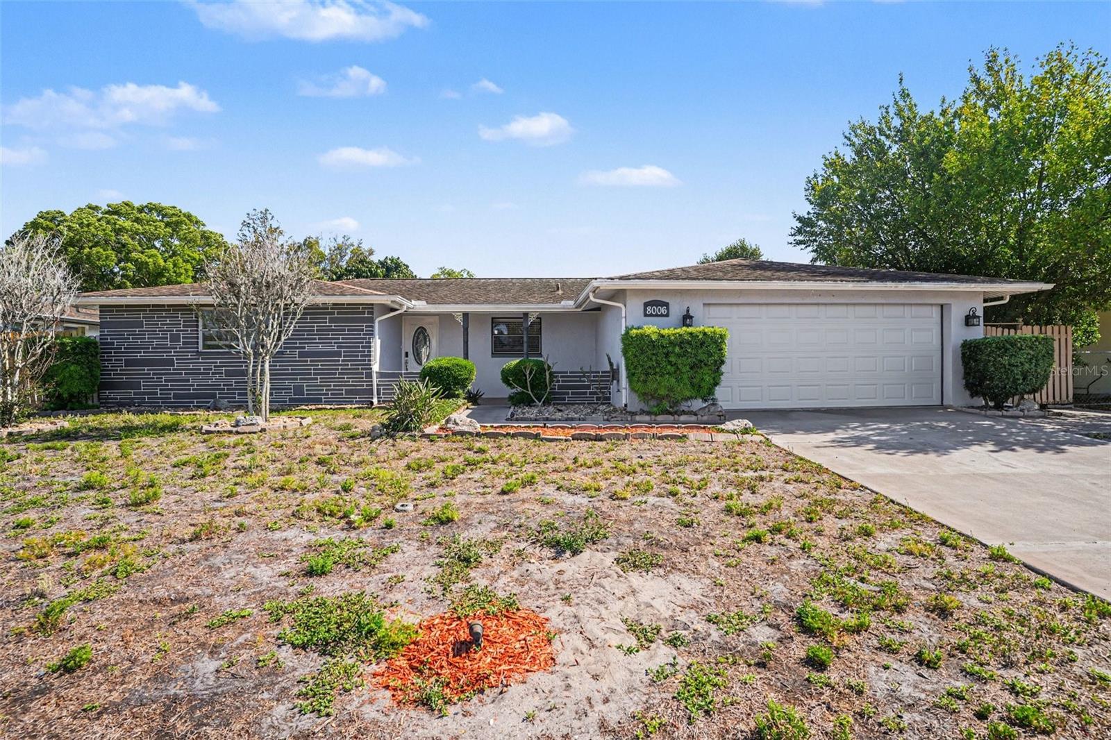 Single Family Residence in PORT RICHEY, FL - Daniel Dourado