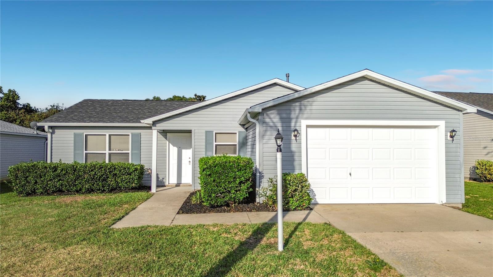 Single Family Residence in THE VILLAGES, FL - Daniel Dourado