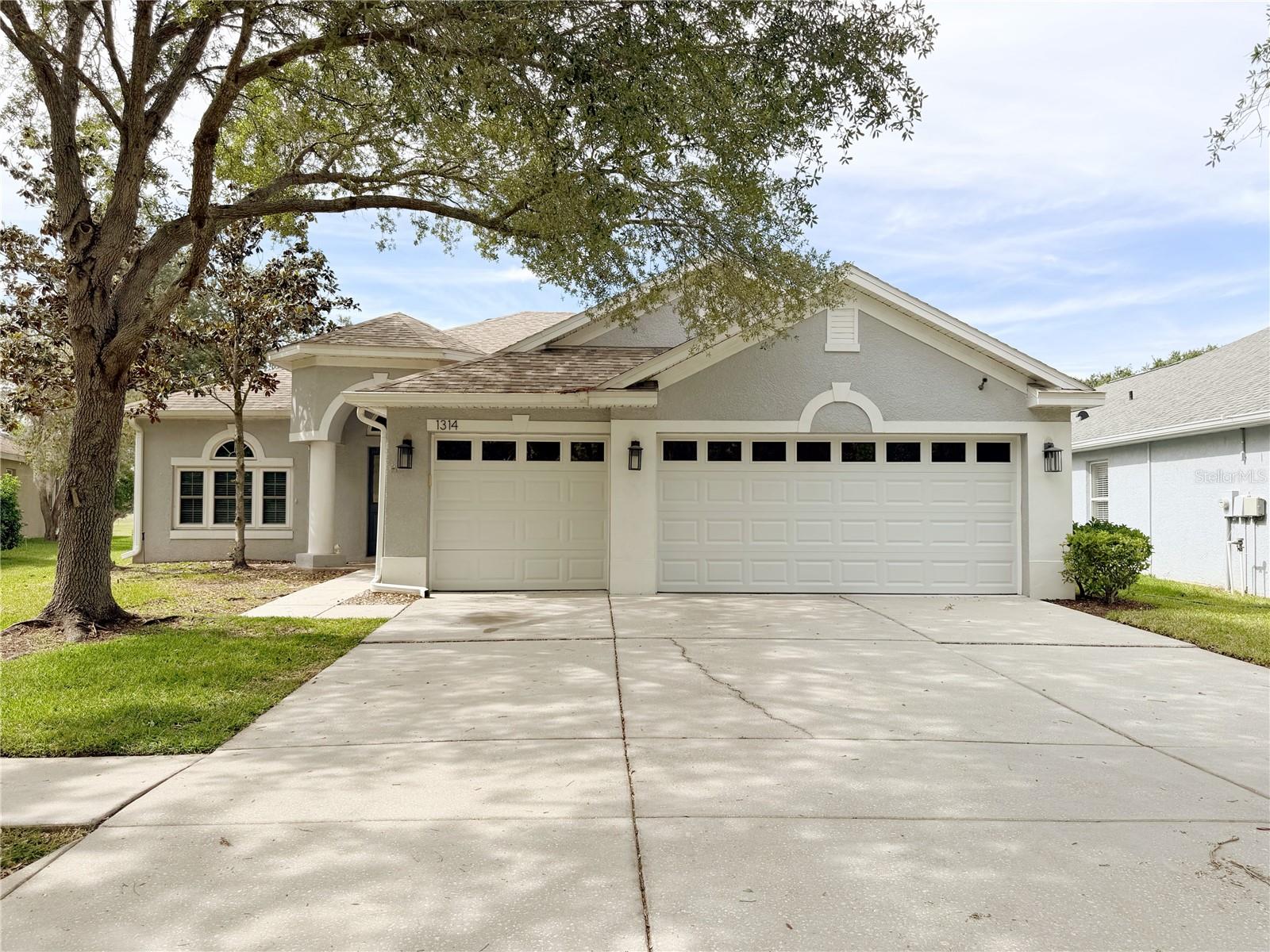 Single Family Residence em VALRICO, FL - Daniel Dourado