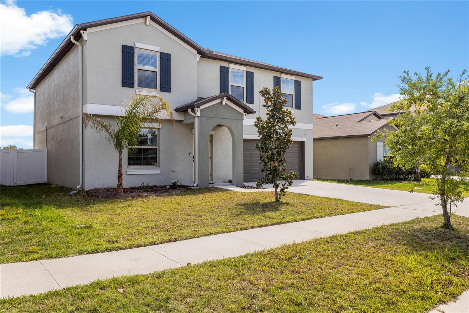 Single Family Residence in RIVERVIEW, FL - Daniel Dourado