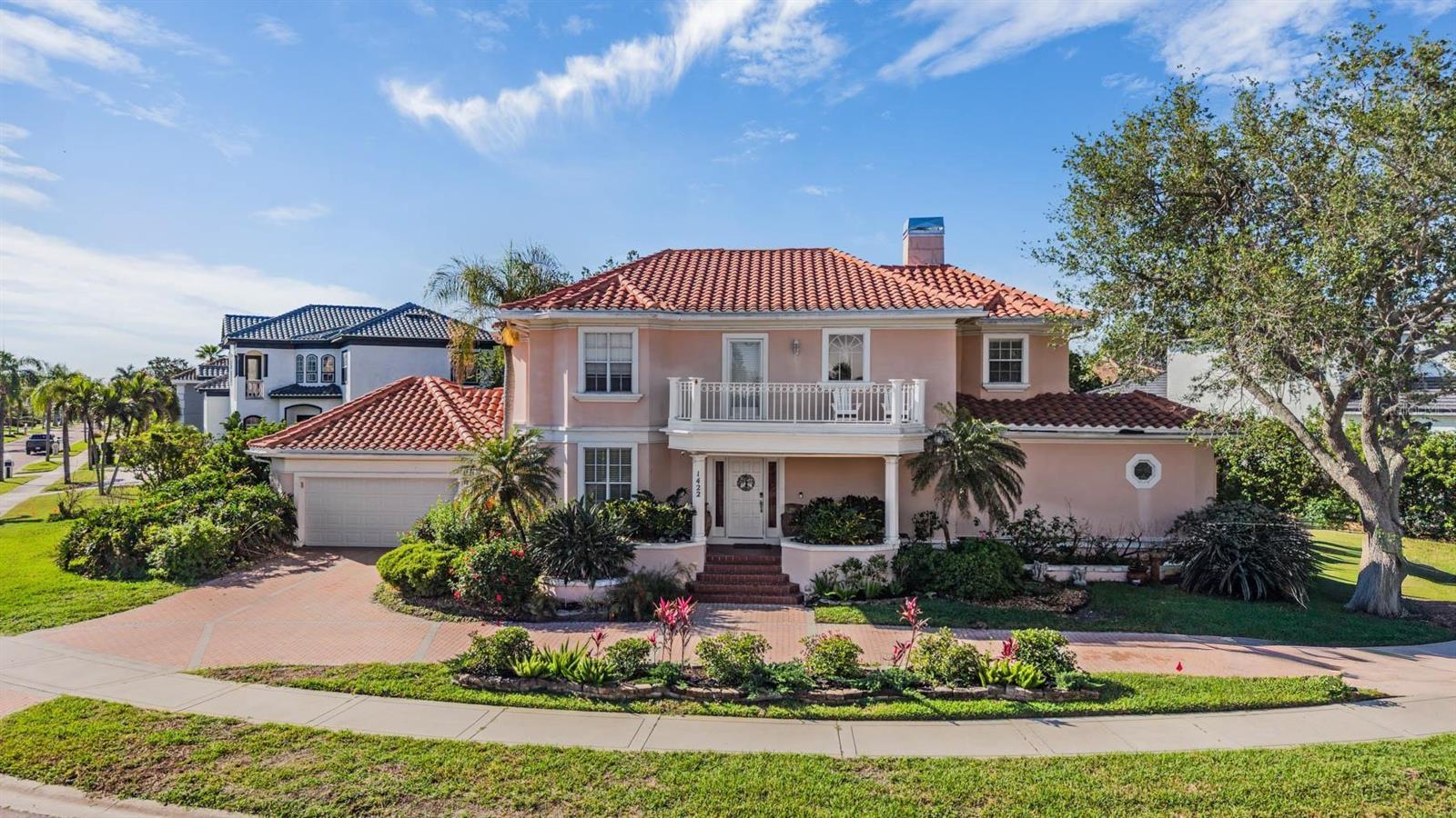 Single Family Residence em APOLLO BEACH, FL - Daniel Dourado
