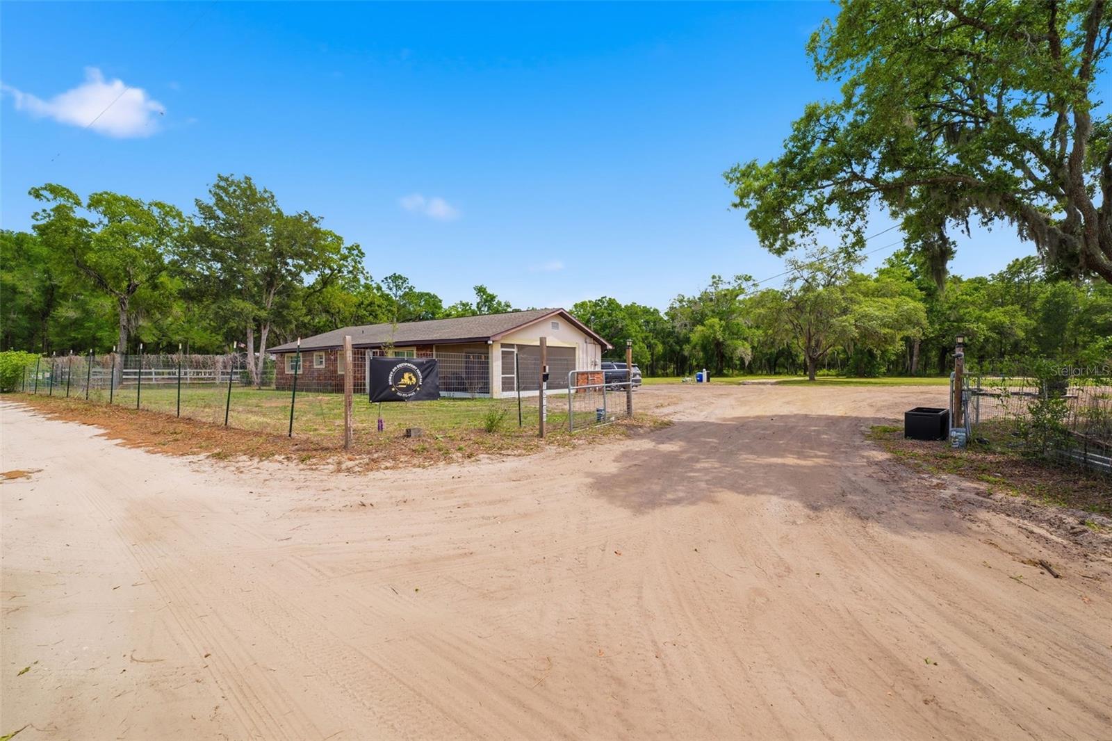 Single Family Residence em SPRING HILL, FL - Daniel Dourado