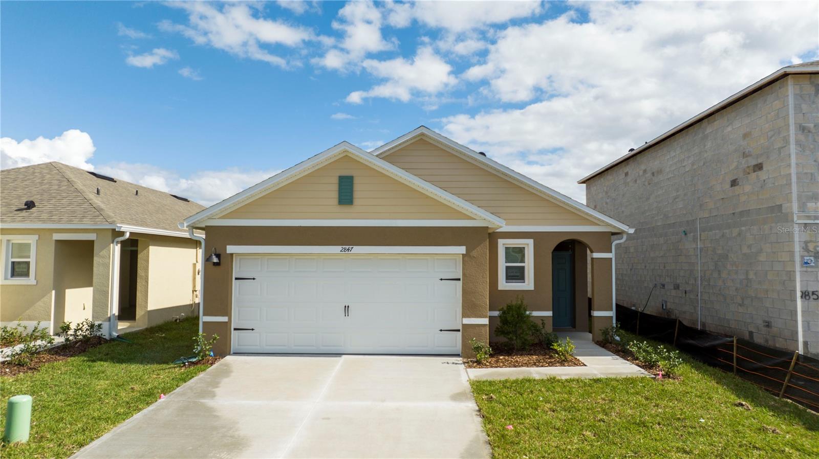Single Family Residence in HARMONY, FL - Daniel Dourado
