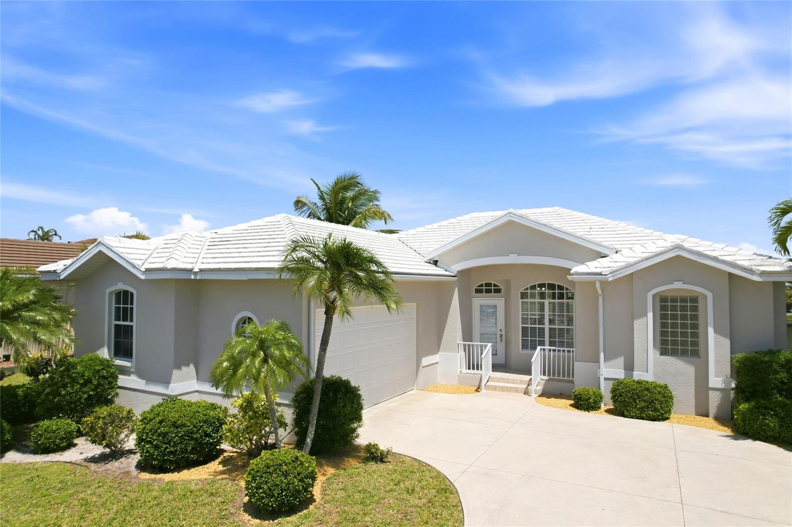 Single Family Residence in PUNTA GORDA, FL - Daniel Dourado