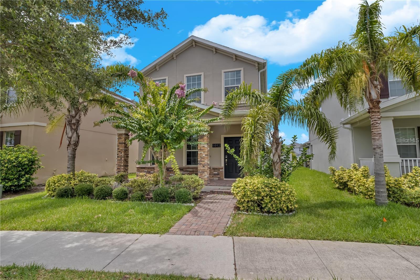 Single Family Residence in ORLANDO, FL - Daniel Dourado