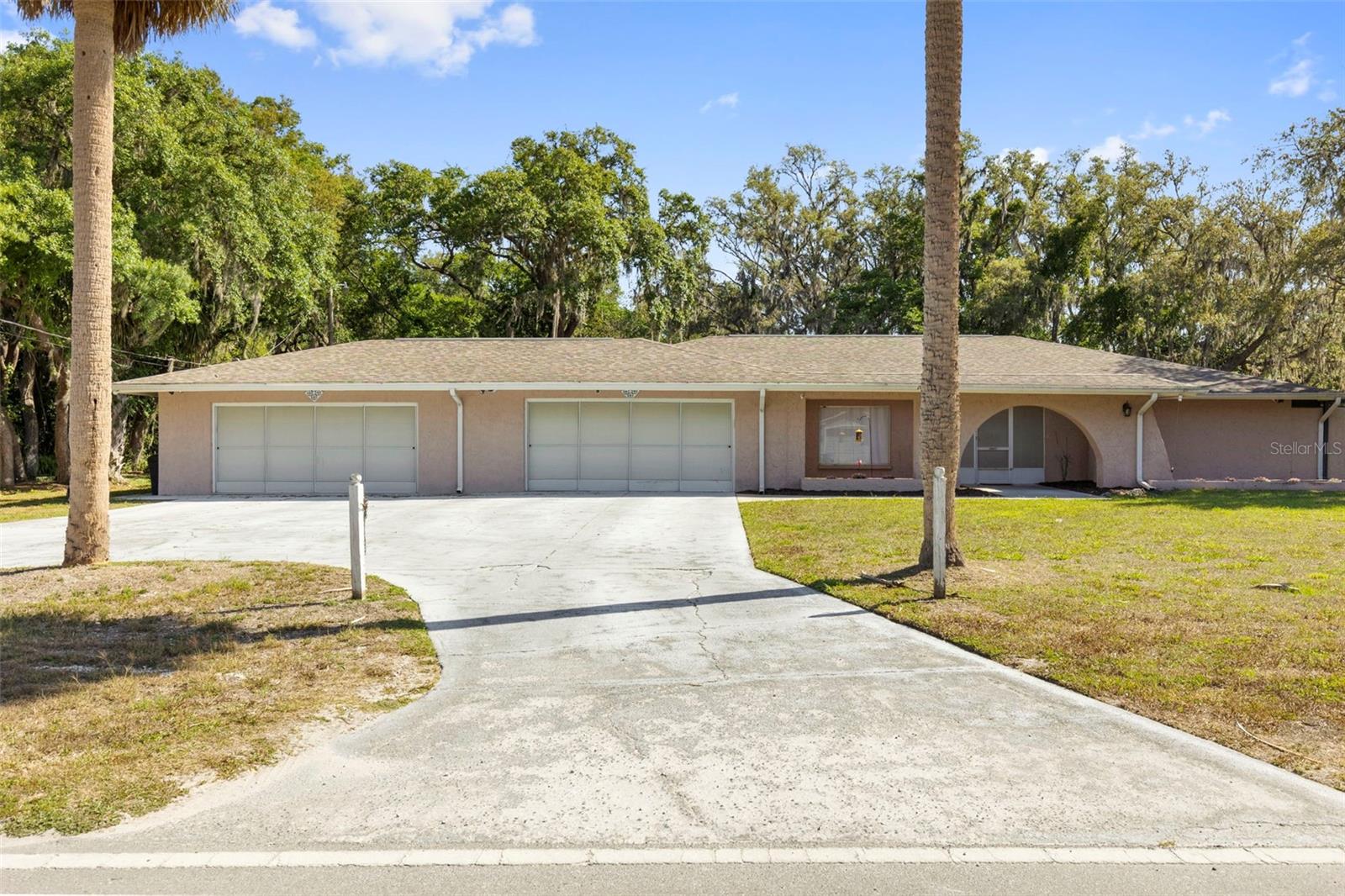 Single Family Residence in NEW PORT RICHEY, FL - Daniel Dourado