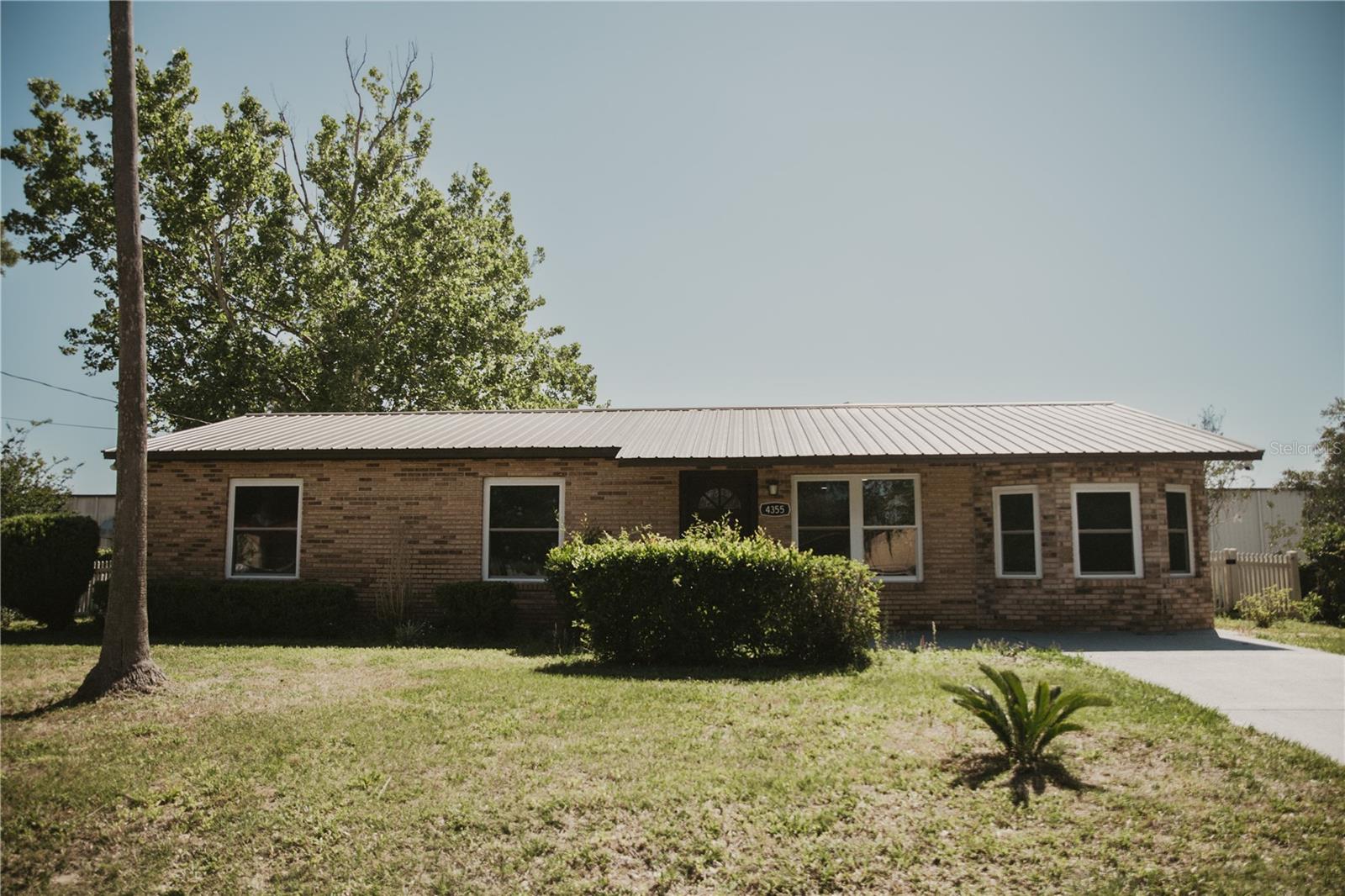 Single Family Residence in OCALA, FL - Daniel Dourado