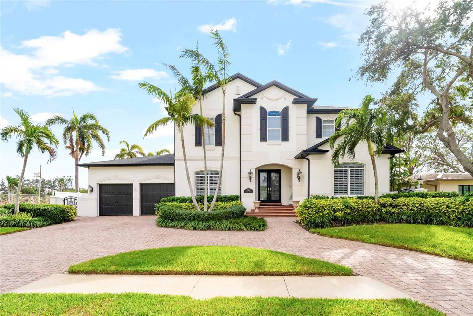Single Family Residence em ST PETERSBURG, FL - Daniel Dourado