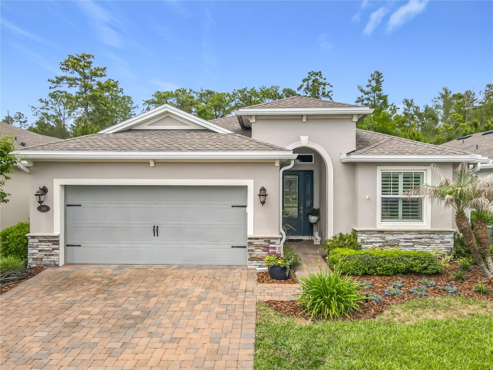 Single Family Residence in DELAND, FL - Daniel Dourado