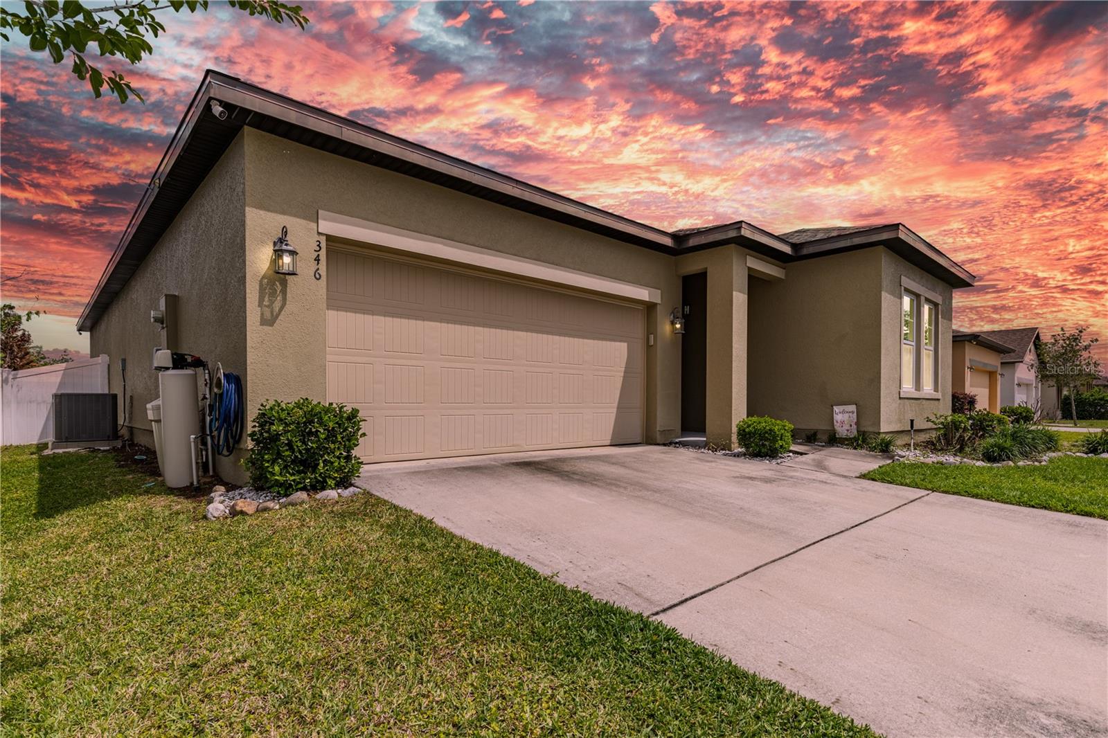 Single Family Residence in HAINES CITY, FL - Daniel Dourado