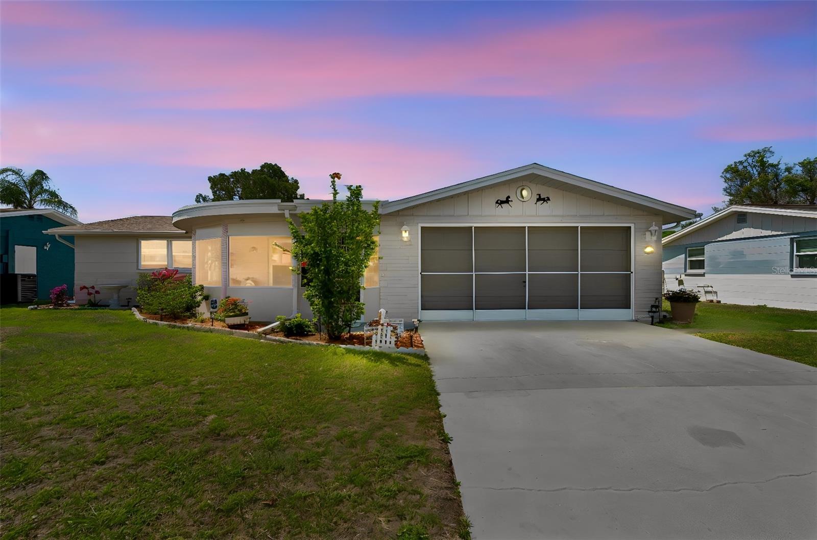 Single Family Residence in NEW PORT RICHEY, FL - Daniel Dourado