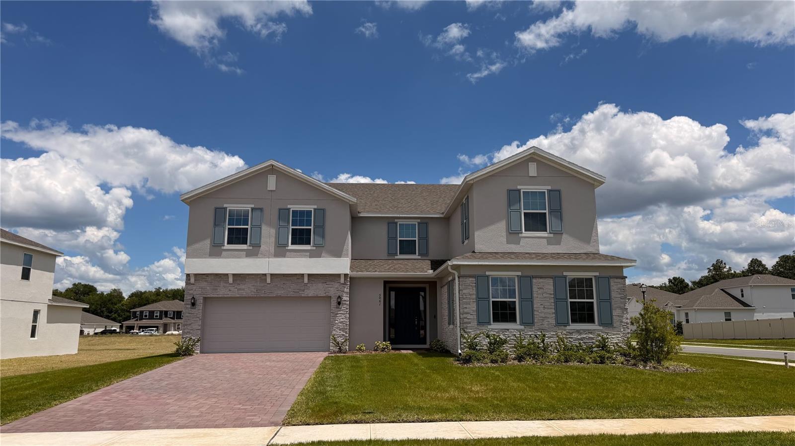 Single Family Residence in MOUNT DORA, FL - Daniel Dourado