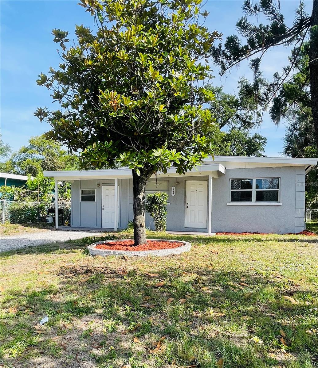 Single Family Residence in BRADENTON, FL - Daniel Dourado
