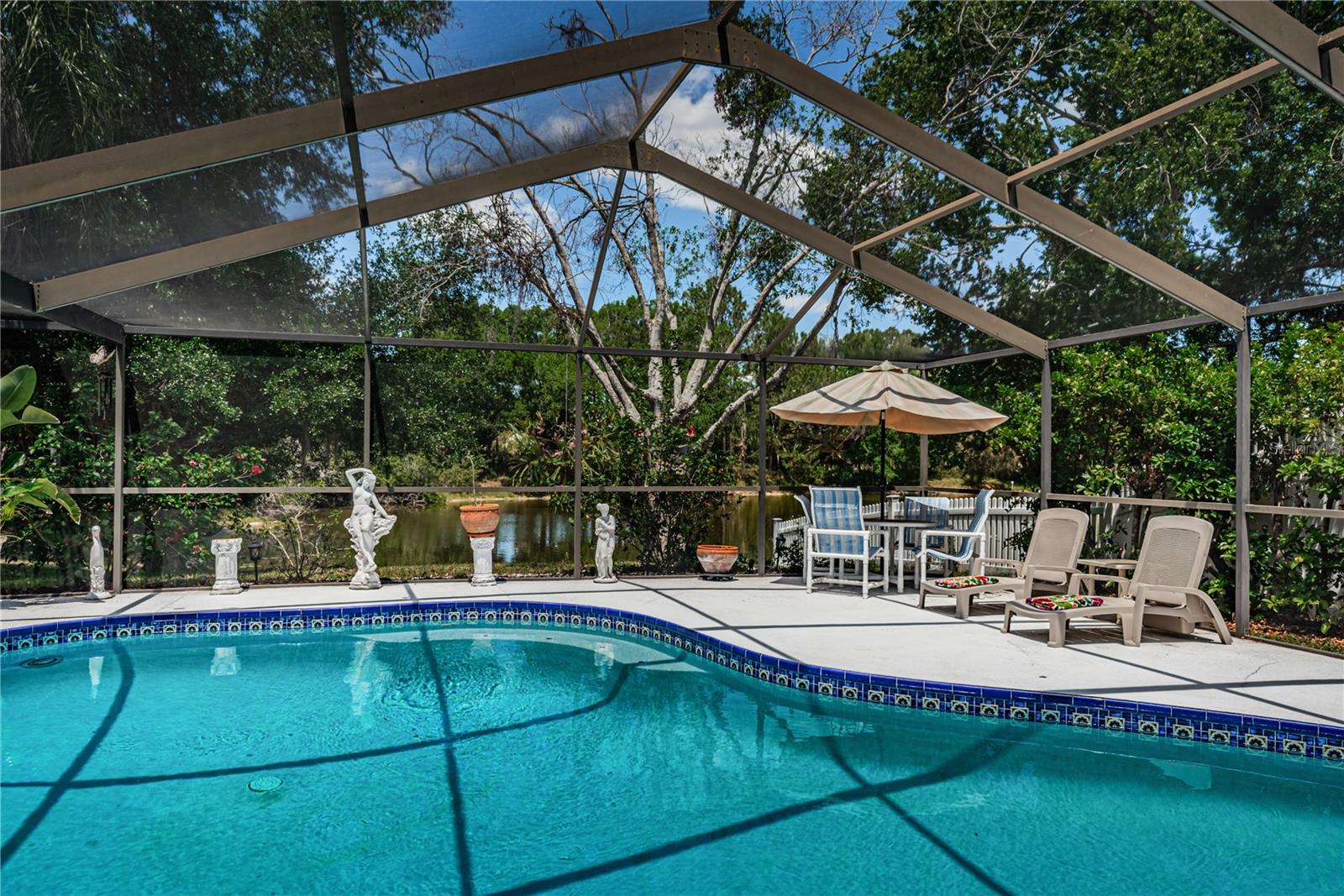 Single Family Residence in TAMPA, FL - Daniel Dourado