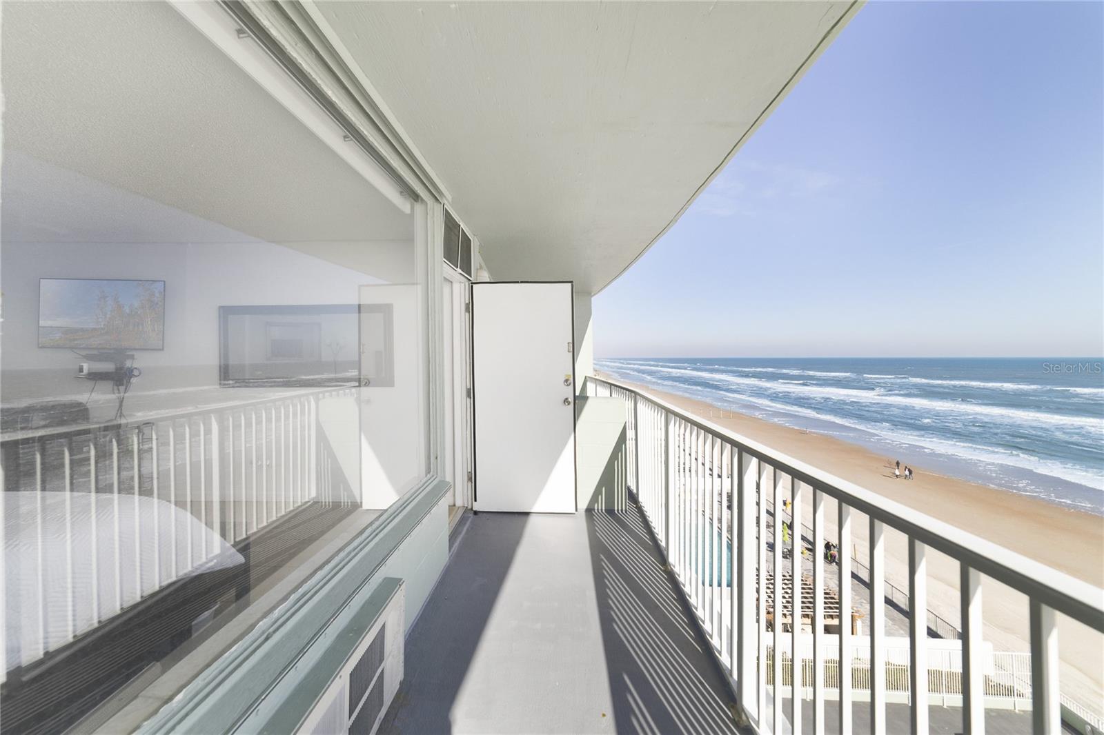 Condominium in DAYTONA BEACH, FL - Daniel Dourado