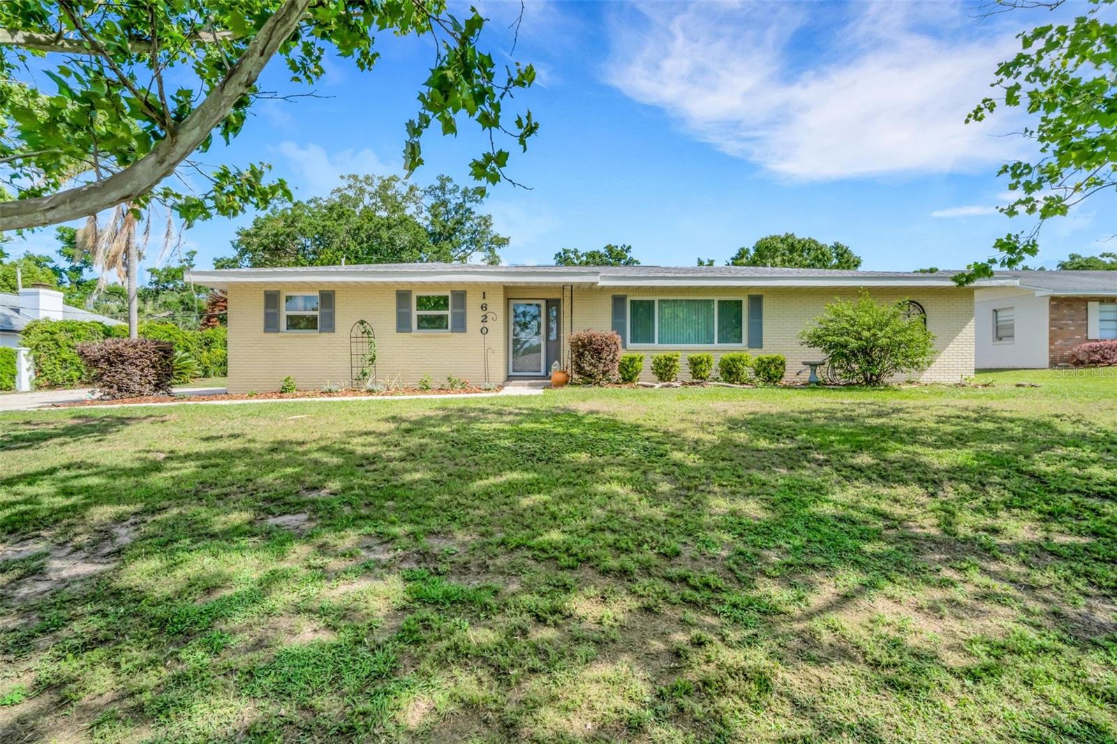 Single Family Residence in LAKELAND, FL - Daniel Dourado