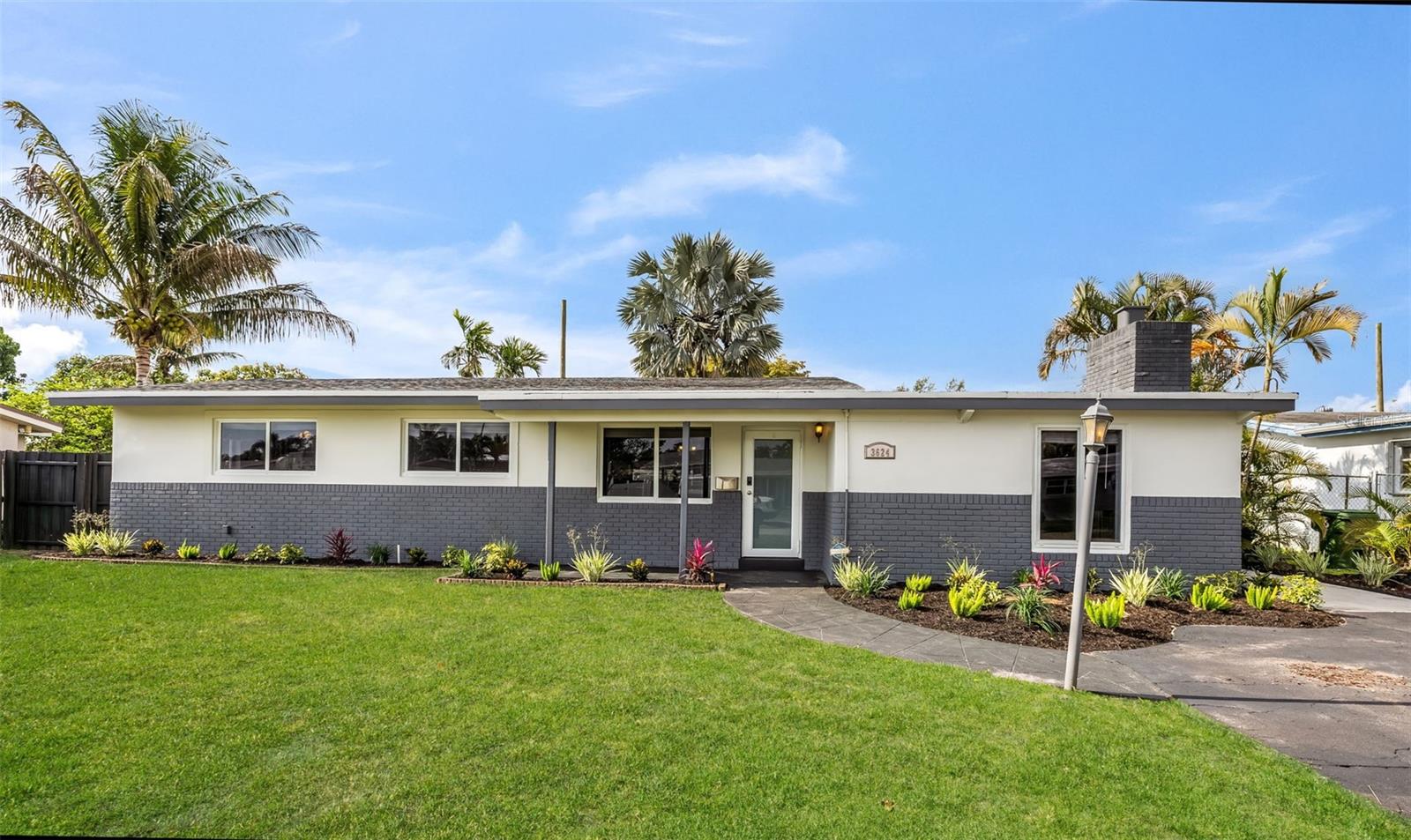 Single Family Residence em FORT LAUDERDALE, FL - Daniel Dourado