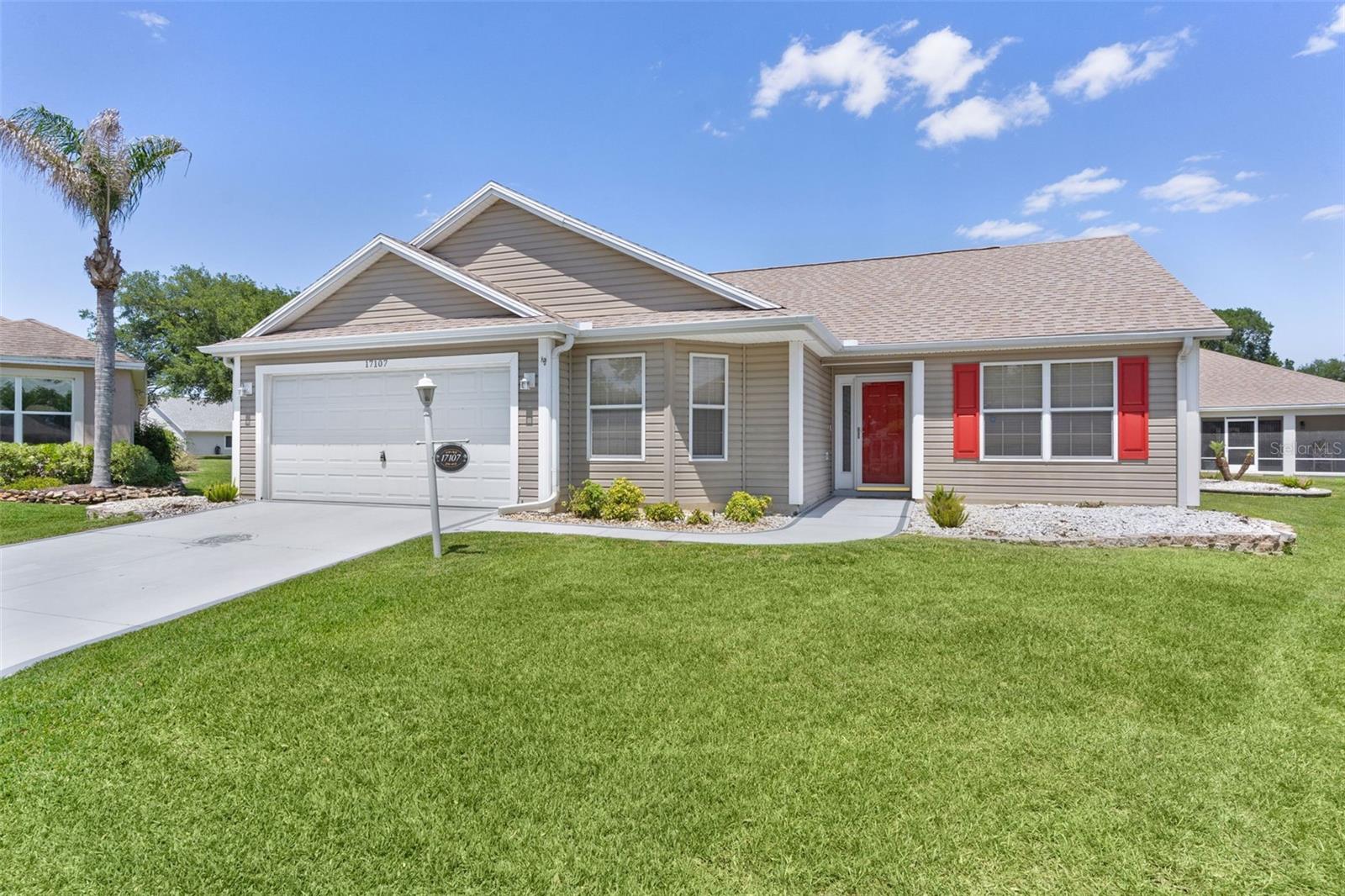 Single Family Residence in THE VILLAGES, FL - Daniel Dourado