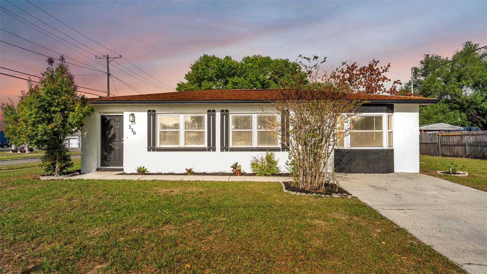 Single Family Residence em AUBURNDALE, FL - Daniel Dourado