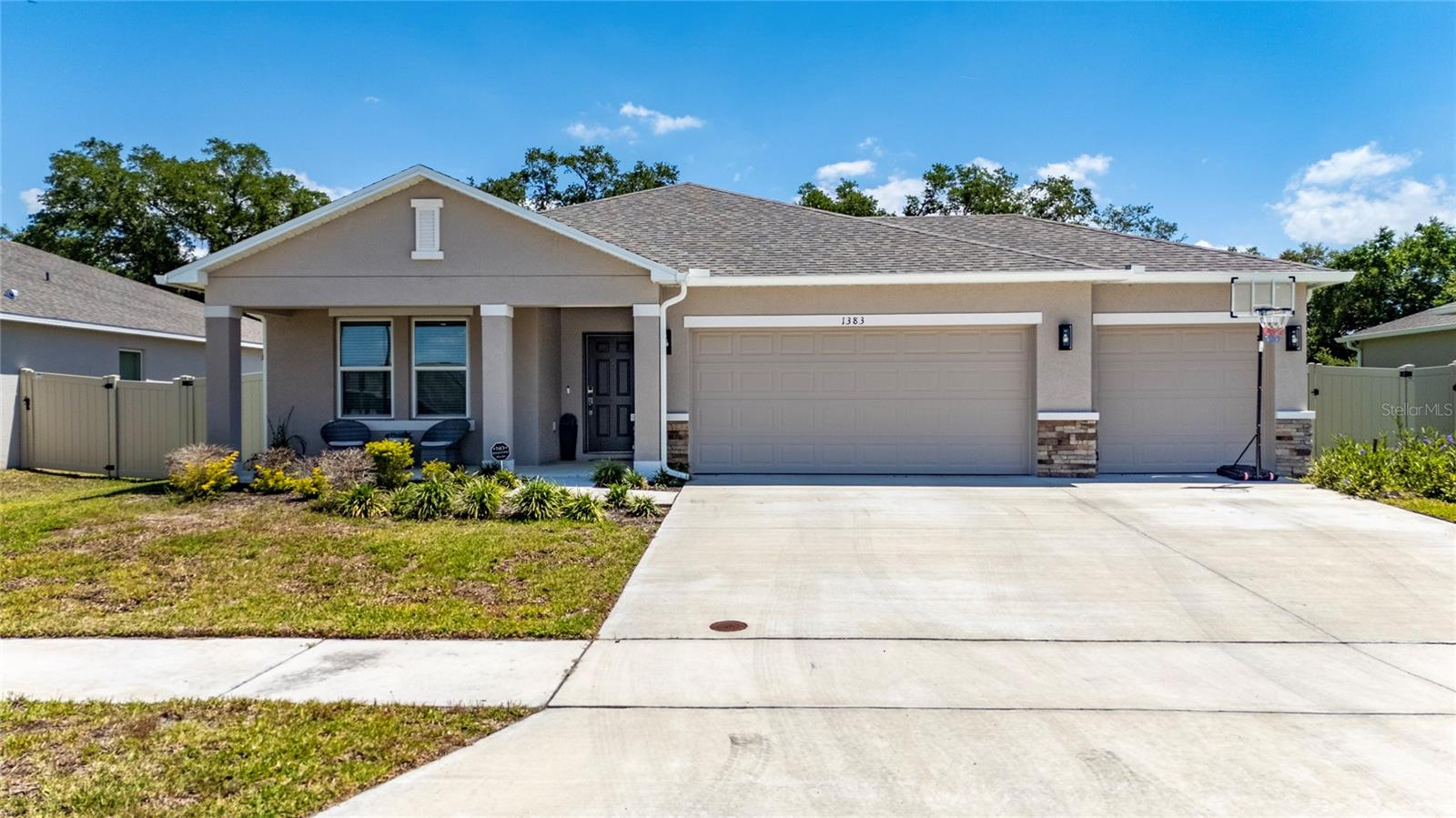 Single Family Residence in KISSIMMEE, FL - Daniel Dourado