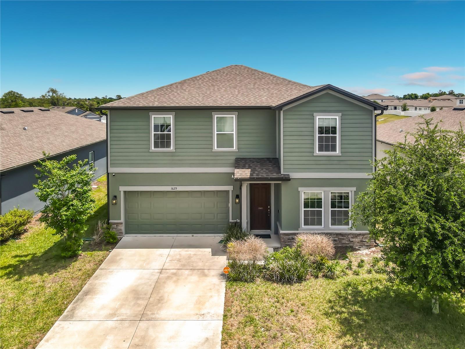 Single Family Residence in DELTONA, FL - Daniel Dourado