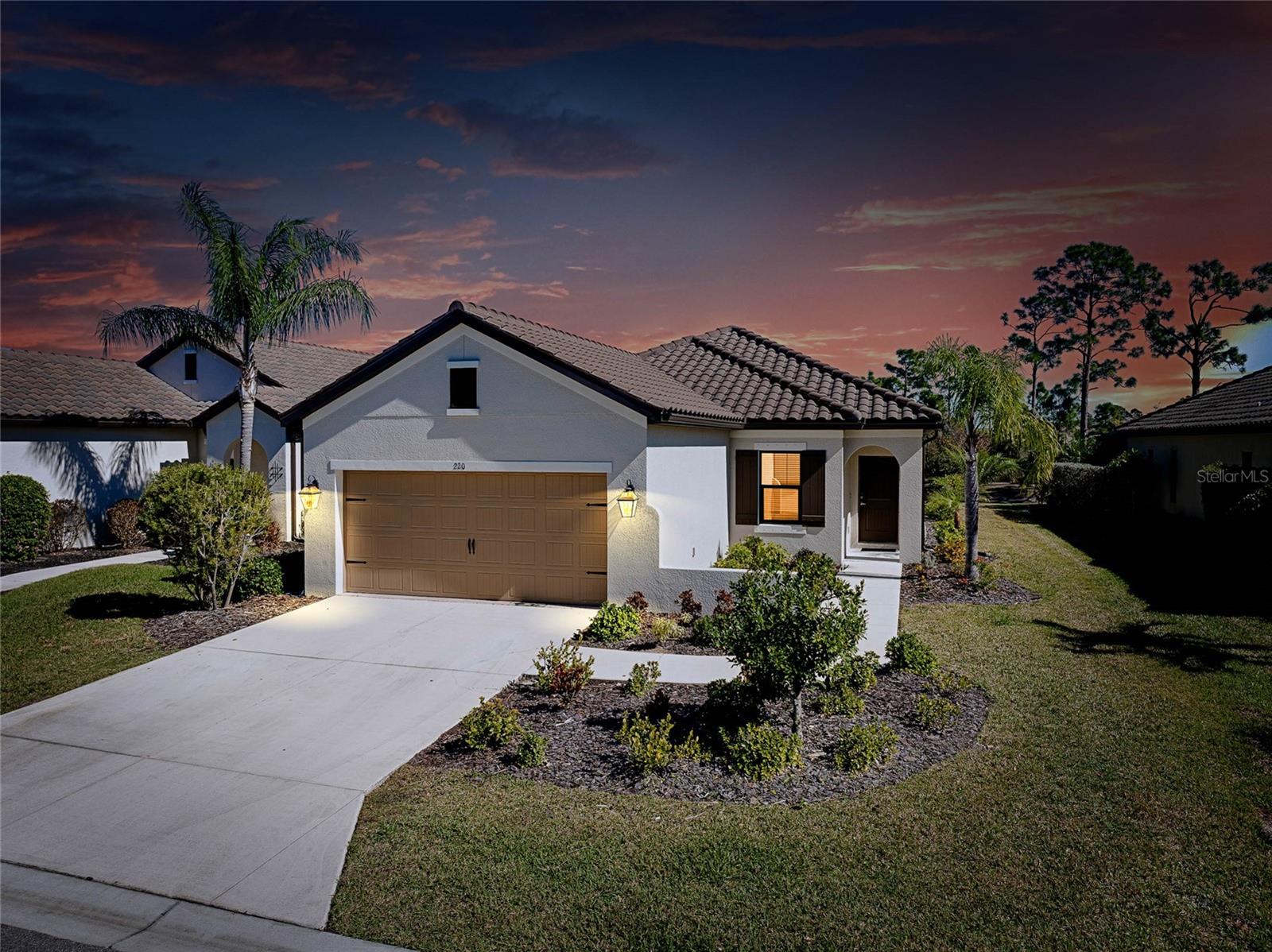 Single Family Residence in NOKOMIS, FL - Daniel Dourado