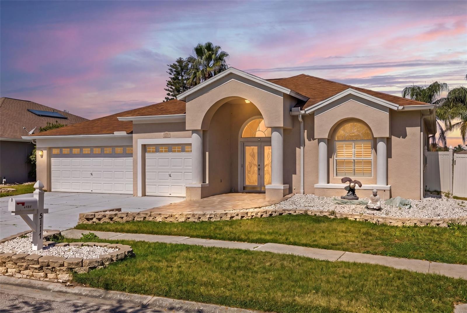 Single Family Residence in WESLEY CHAPEL, FL - Daniel Dourado