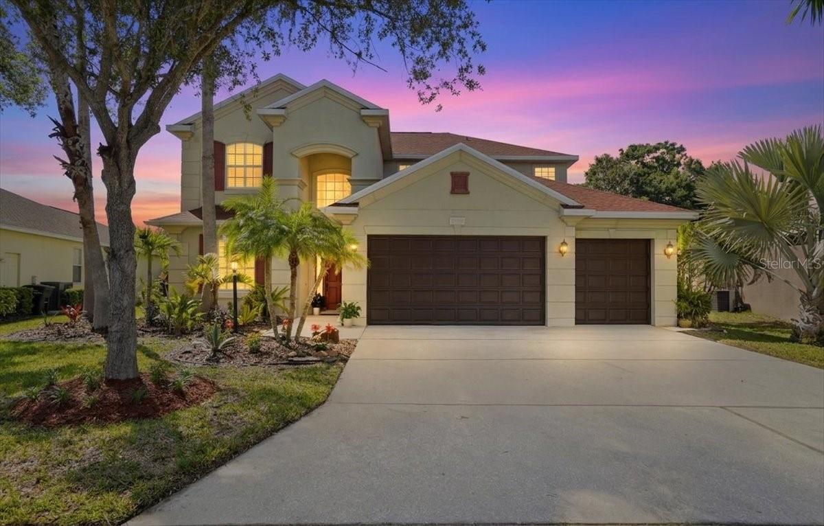 Single Family Residence in PARRISH, FL - Daniel Dourado
