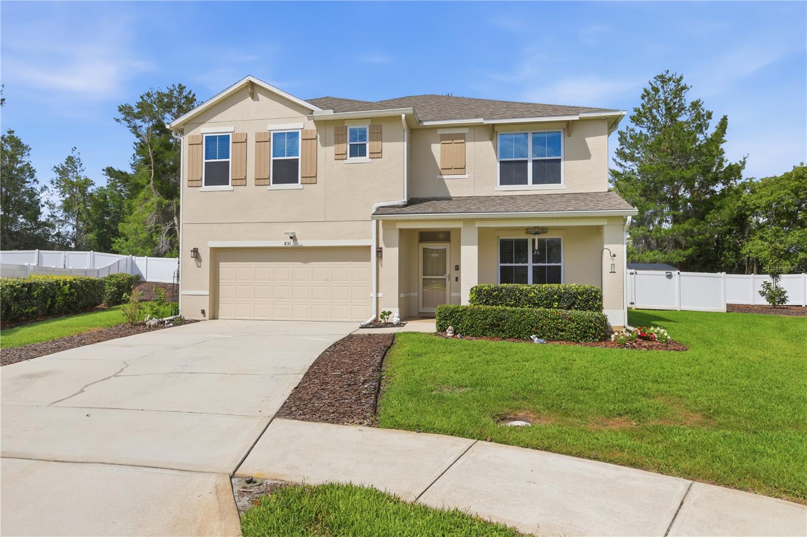 Single Family Residence in DELAND, FL - Daniel Dourado