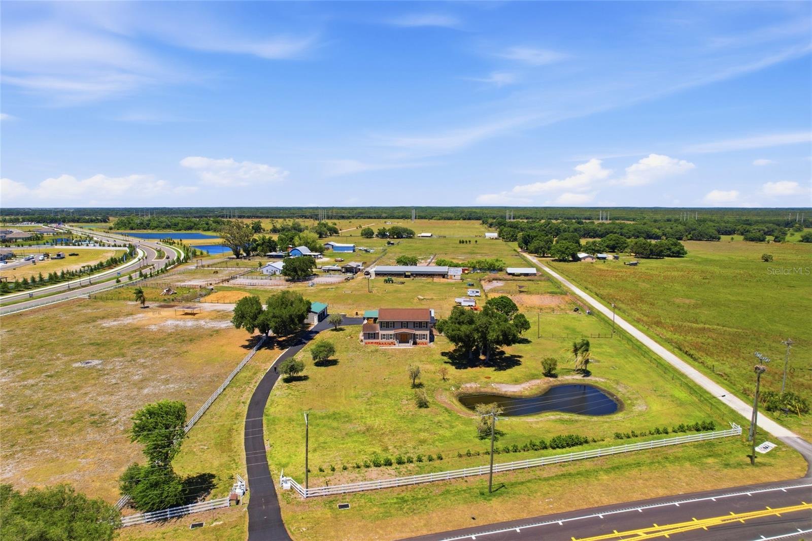 Single Family Residence in PARRISH, FL - Daniel Dourado
