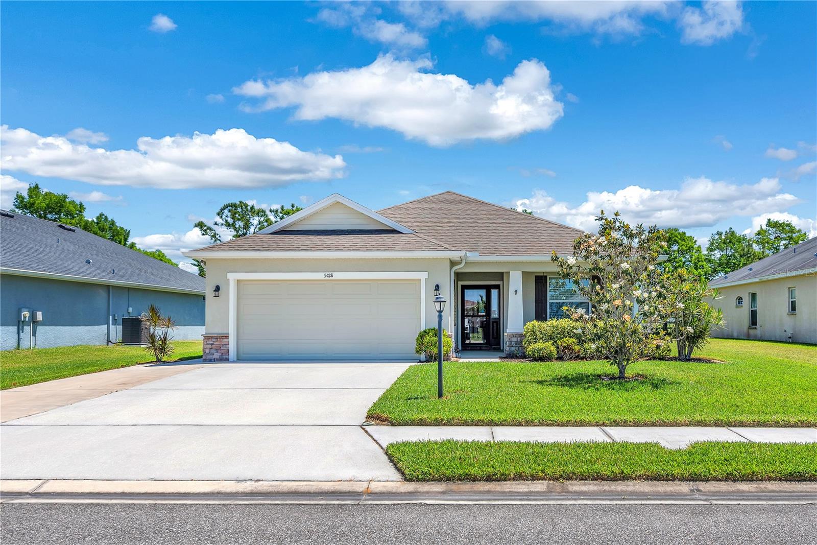 Single Family Residence in PALMETTO, FL - Daniel Dourado