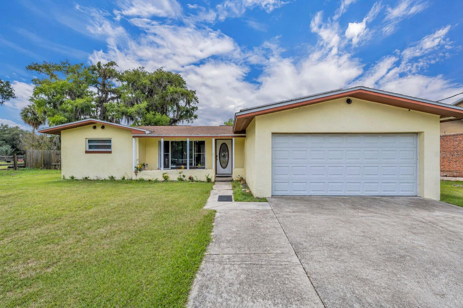 Single Family Residence in KISSIMMEE, FL - Daniel Dourado