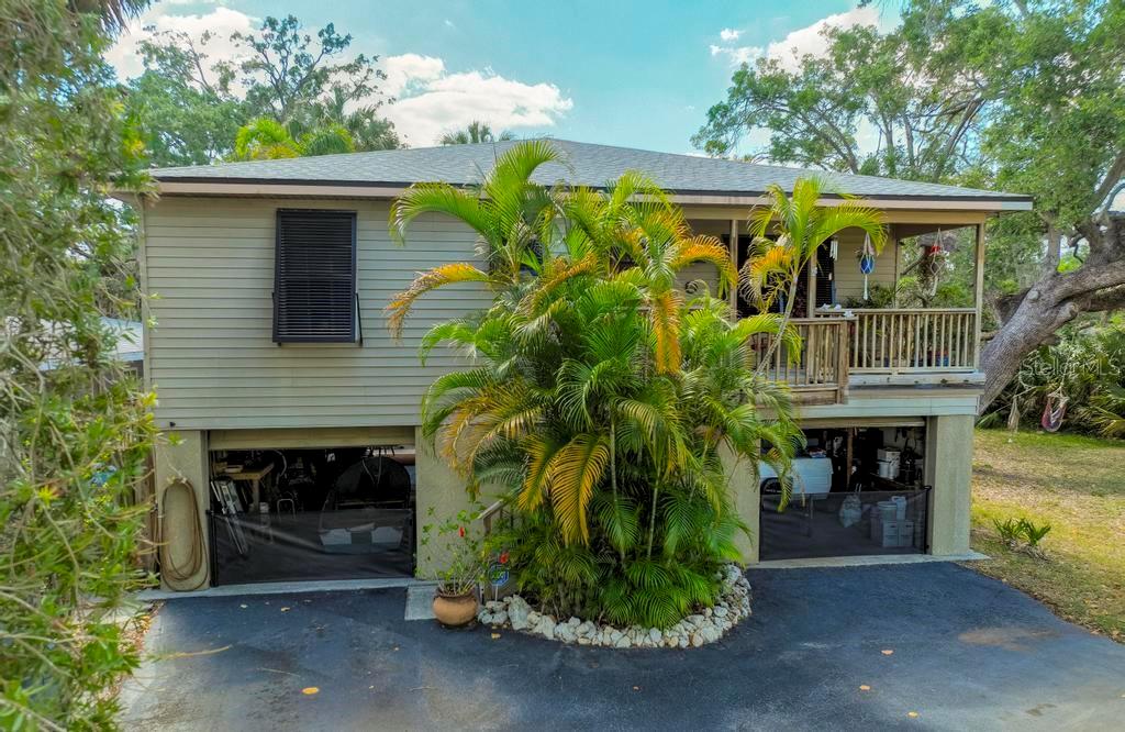 Single Family Residence in PORT RICHEY, FL - Daniel Dourado
