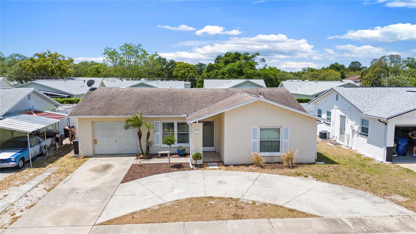 Single Family Residence in PORT RICHEY, FL - Daniel Dourado