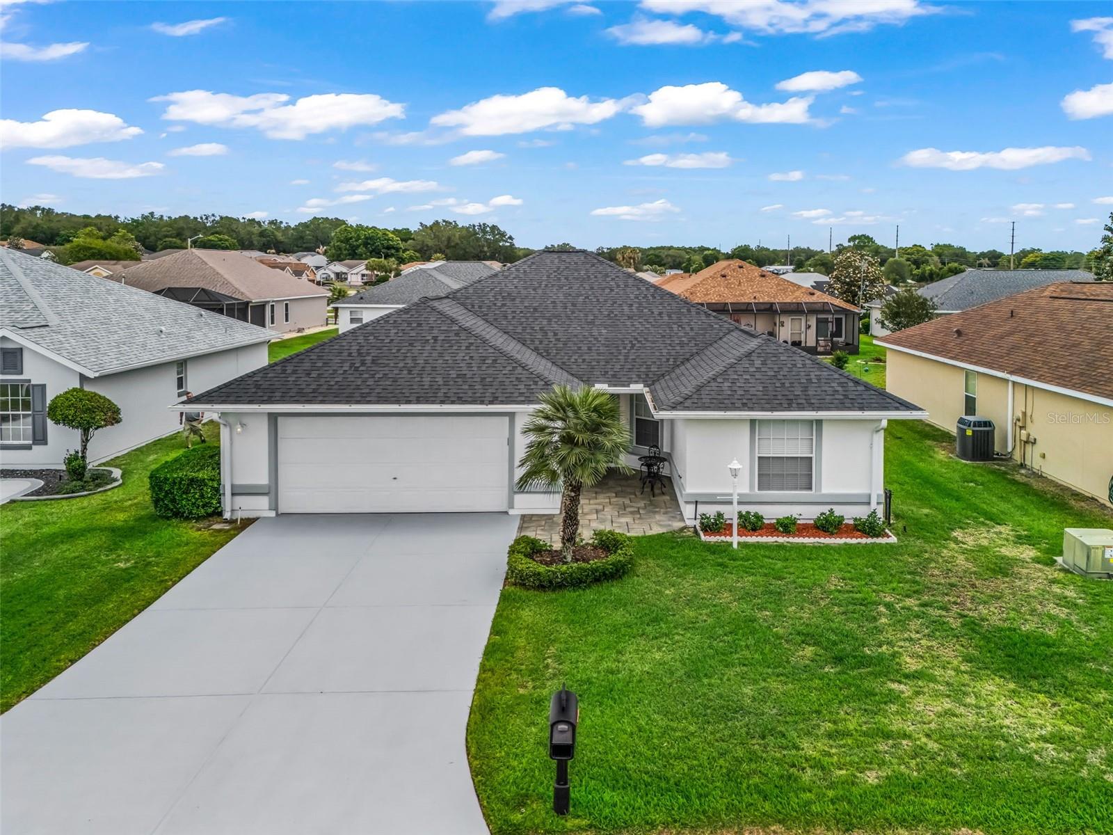 Single Family Residence em SUMMERFIELD, FL - Daniel Dourado