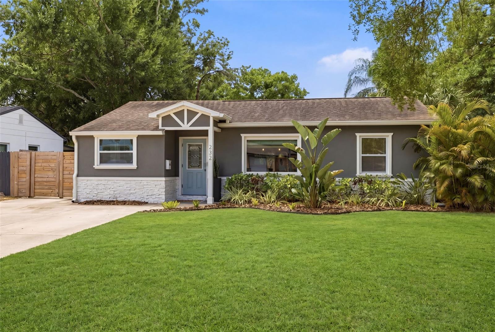 Single Family Residence em ST PETERSBURG, FL - Daniel Dourado