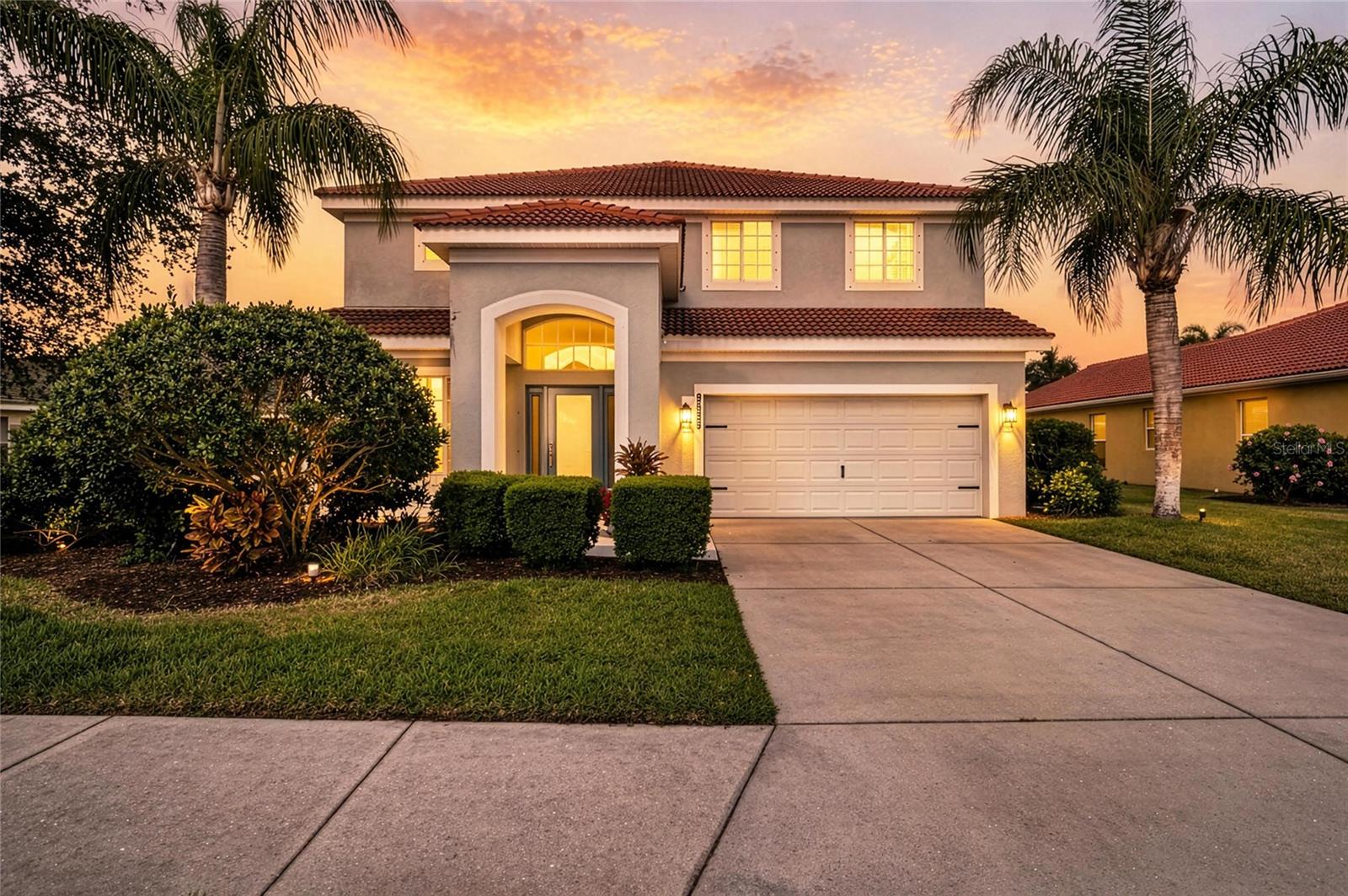 Single Family Residence in BRADENTON, FL - Daniel Dourado