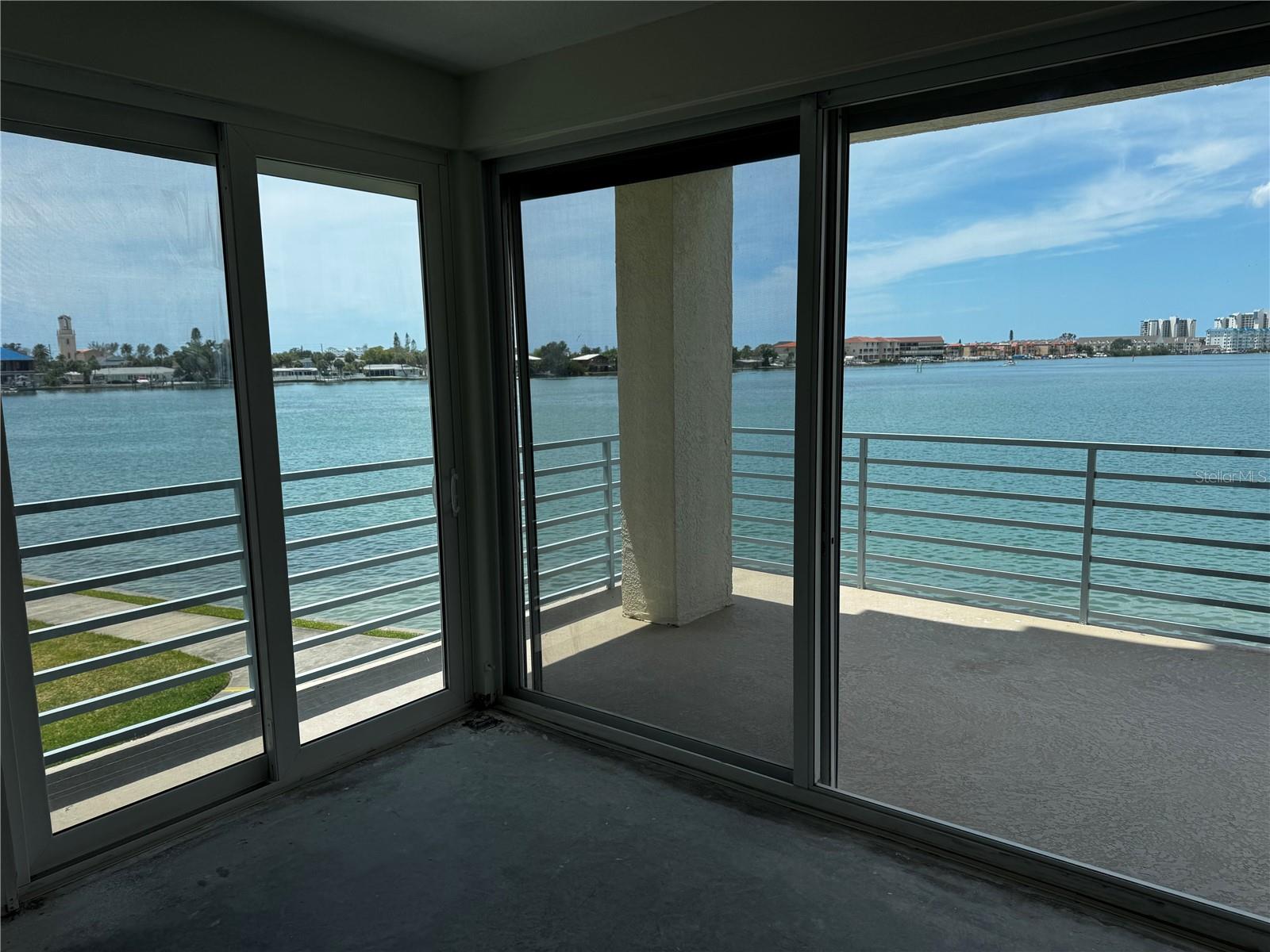 Condominium em SOUTH PASADENA, FL - Daniel Dourado