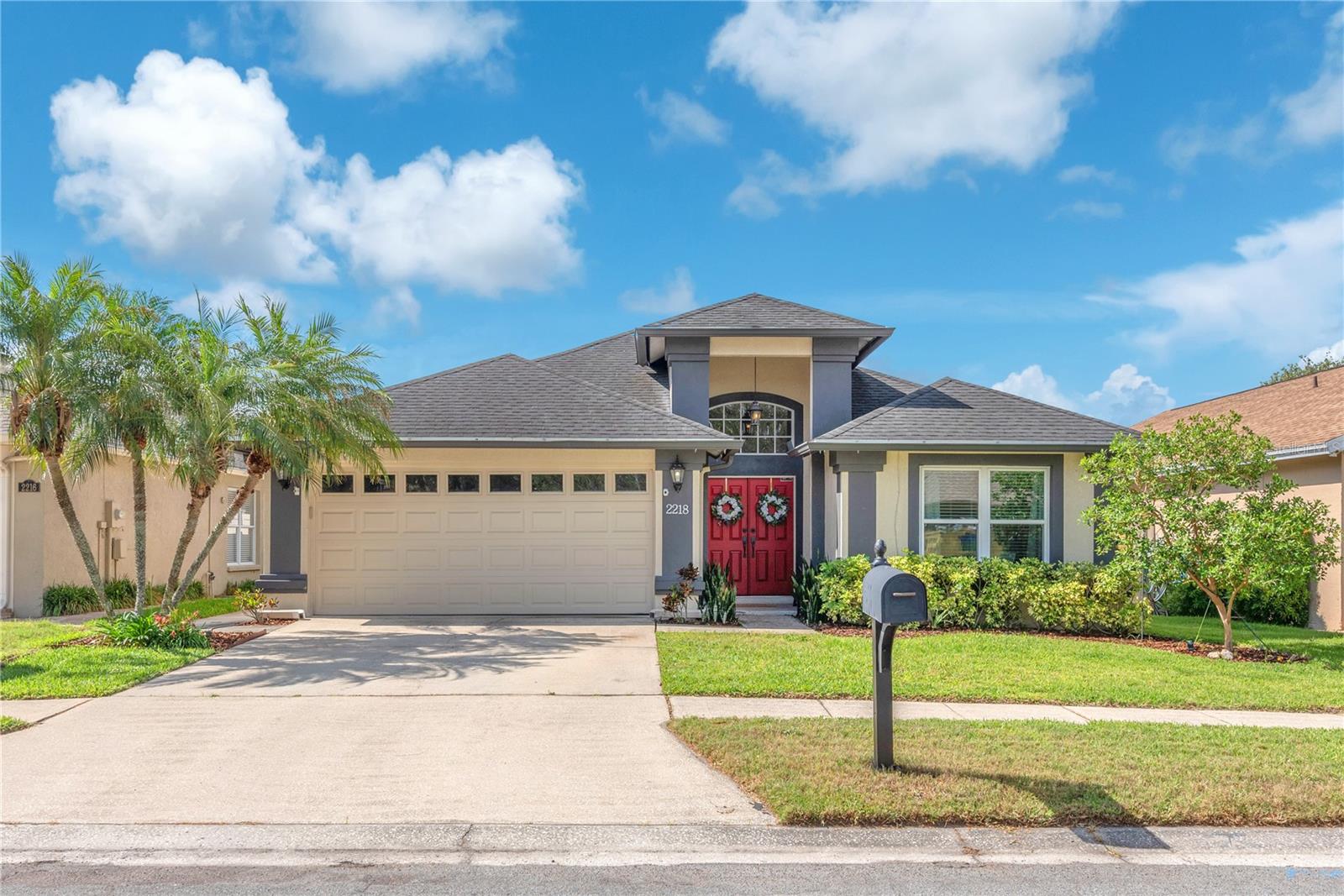 Single Family Residence in BRANDON, FL - Daniel Dourado
